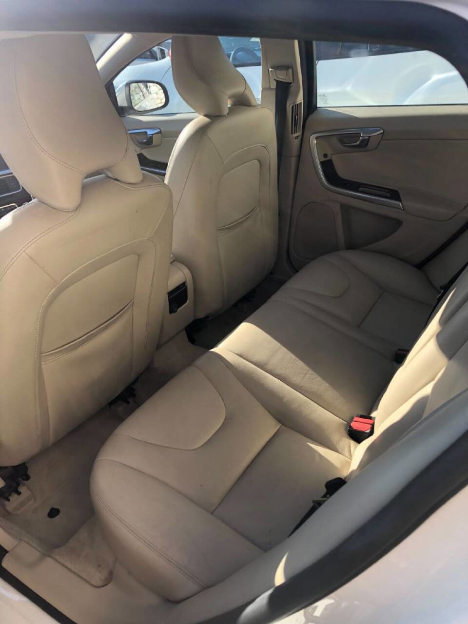 Used 2015 Volvo V60 T5 Premier image 8