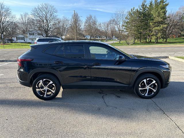 Certified 2024 Chevrolet Trax RS w/ Driver Confidence Package image 6