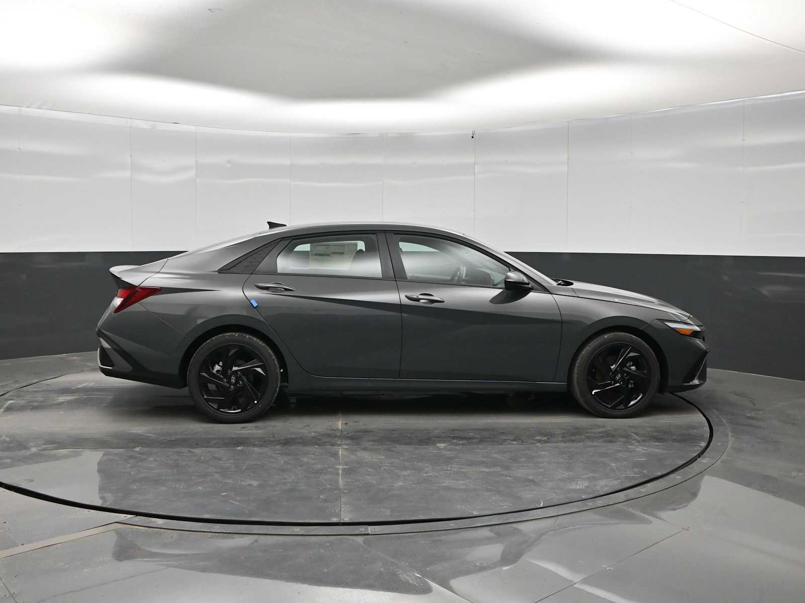 New 2026 Hyundai Elantra SEL Sport FWD image 9