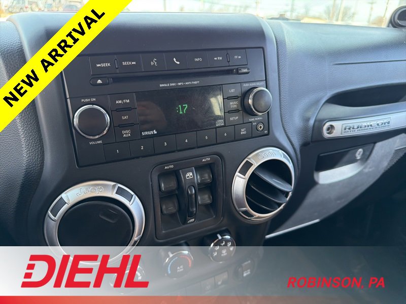 Used 2013 Jeep Wrangler Unlimited Rubicon image 14