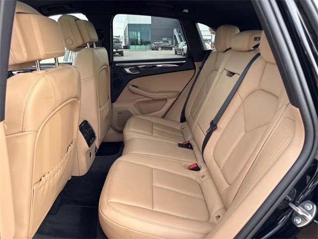 Used 2023 Porsche Macan Turbo image 11