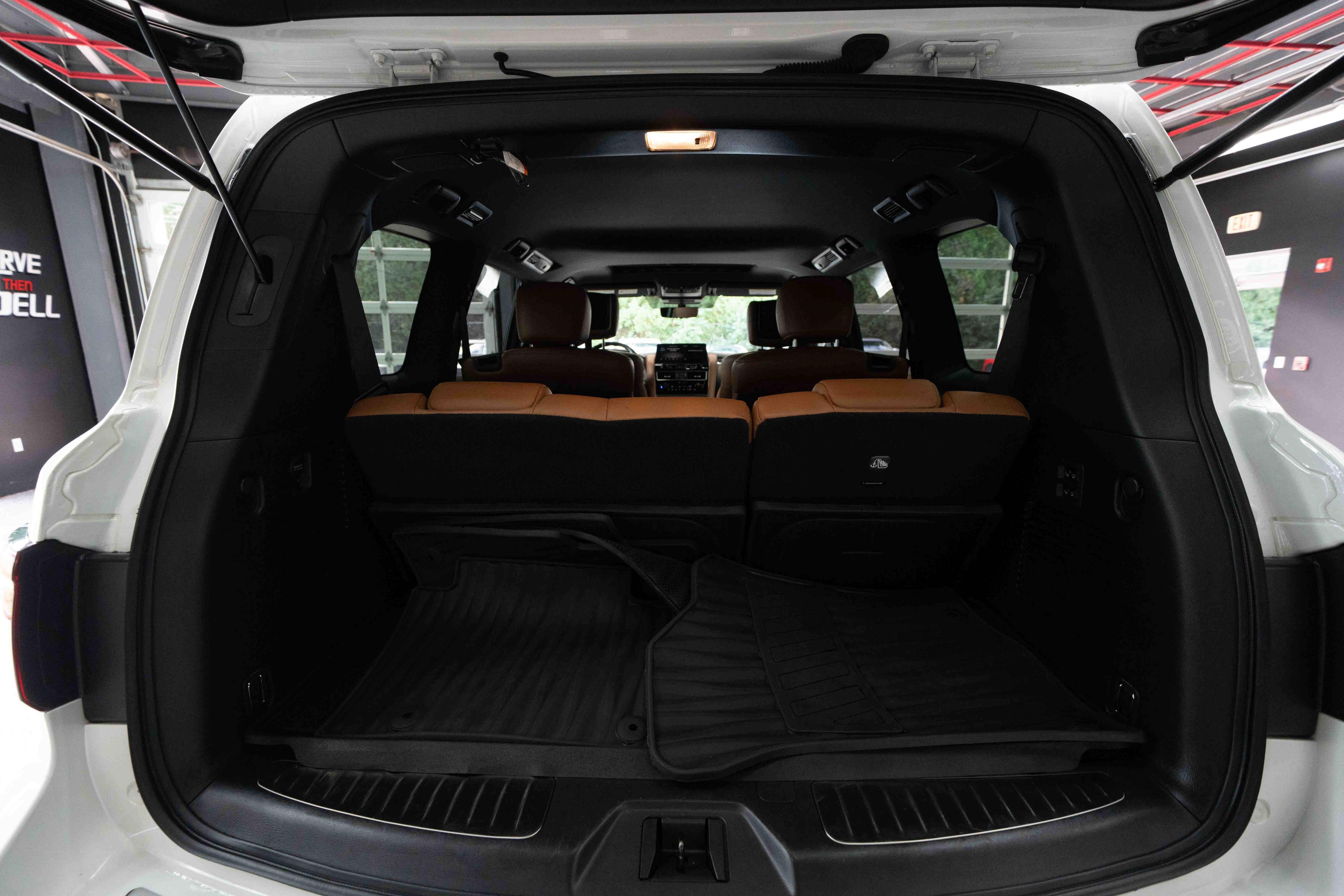 Used 2022 INFINITI QX80 Sensory w/ All-Season Package AWD/4WD image 29