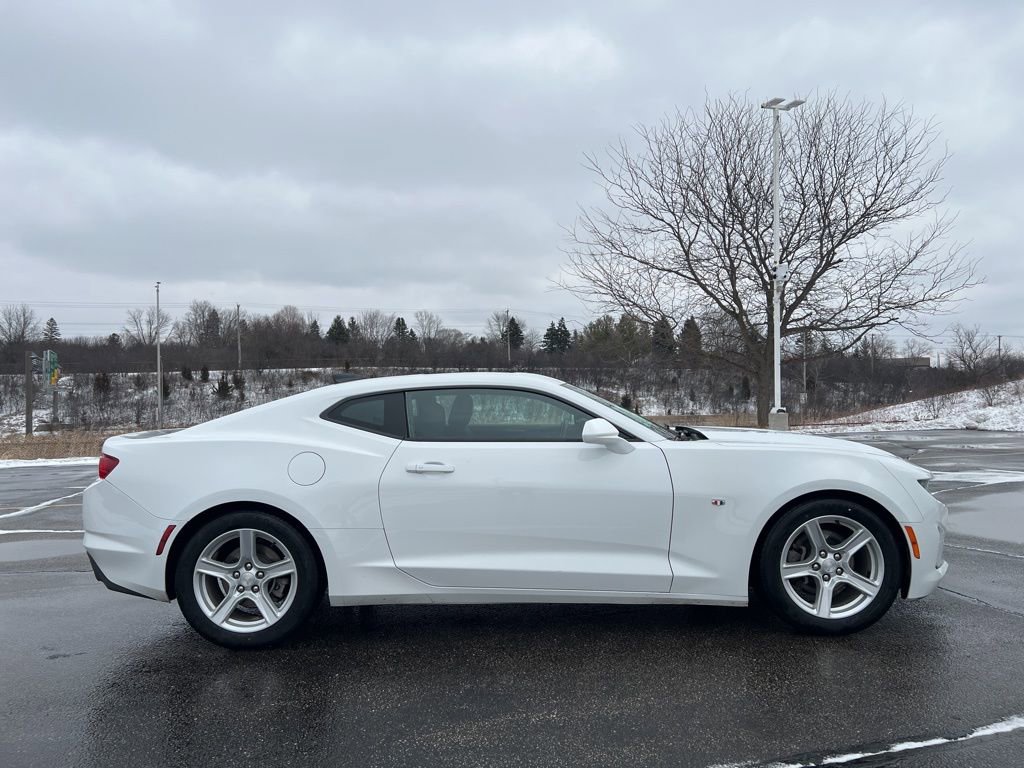 Used 2023 Chevrolet Camaro LT image 3