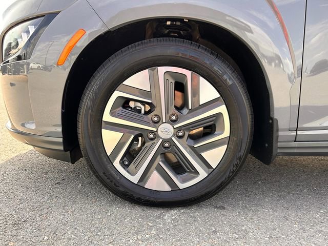 Used 2023 Hyundai Kona Limited w/ Cargo Package image 9