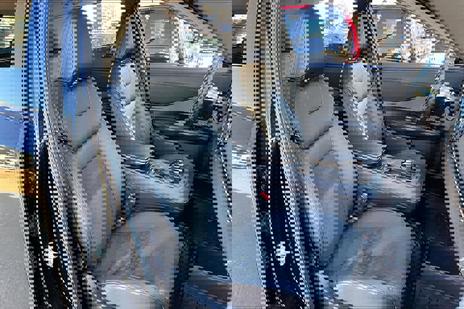 Used 2023 Nissan Ariya AWD image 8