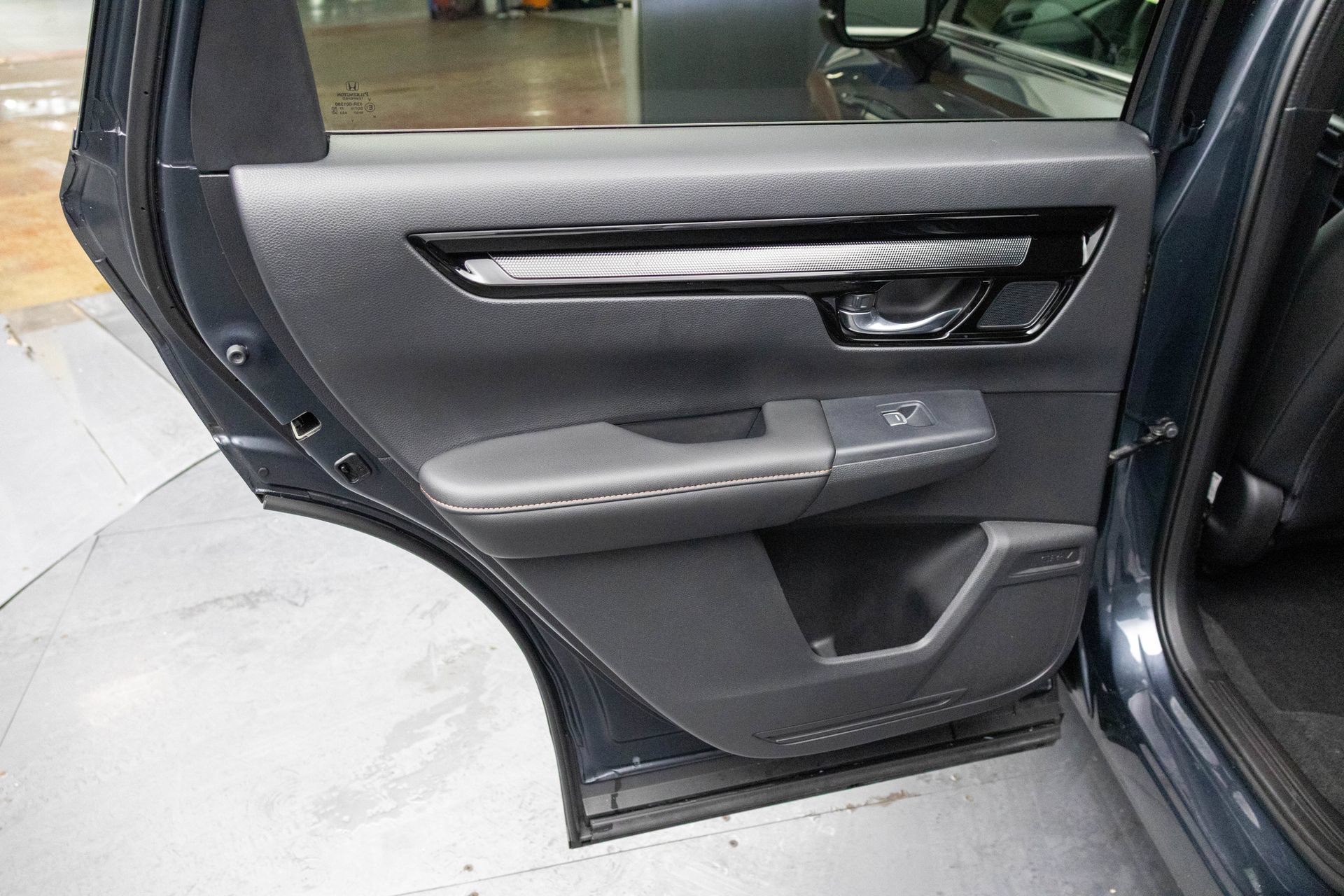 Used 2025 Honda CR-V Sport Touring image 26