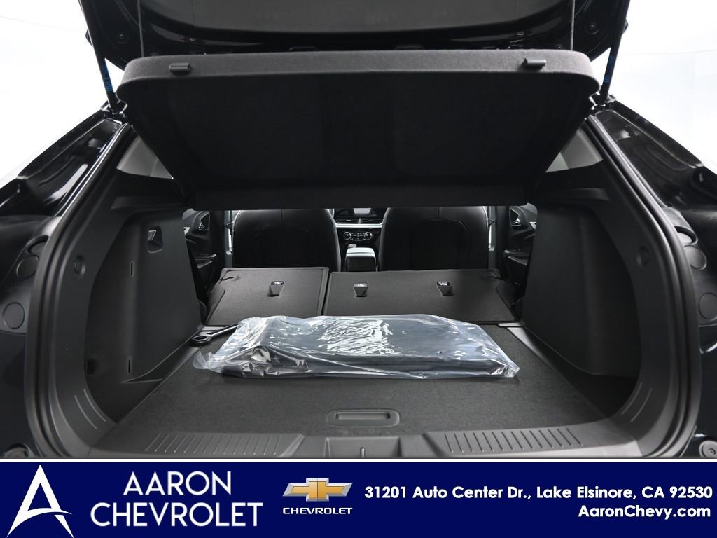 New 2026 Chevrolet Trax LT w/ Sunroof Package FWD image 34