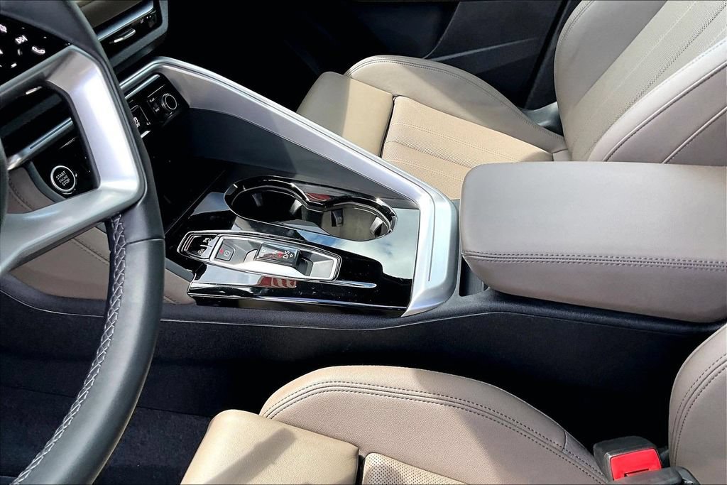 Certified 2025 Audi Q5 Premium w/ Premium Plus AWD/4WD image 23