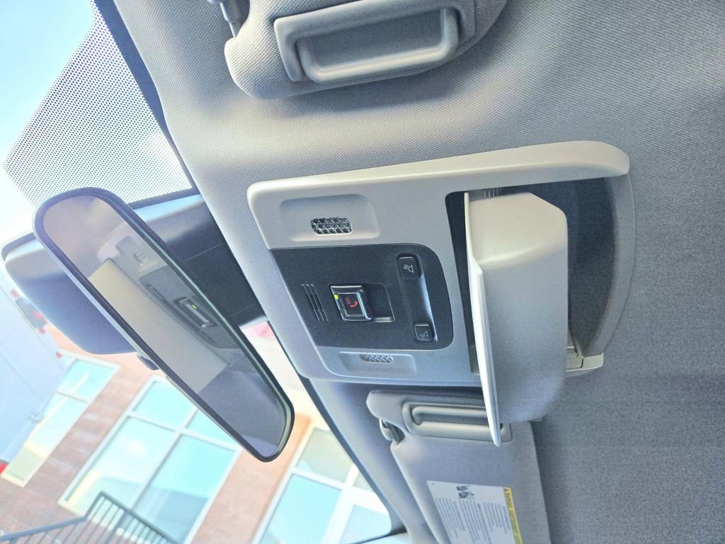 Used 2021 Toyota Camry SE image 29