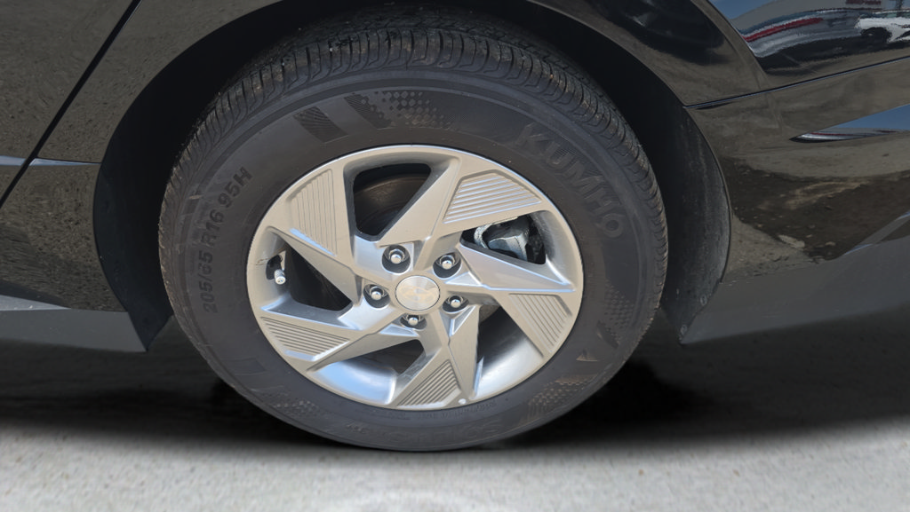 Used 2026 Hyundai Sonata SE FWD image 32