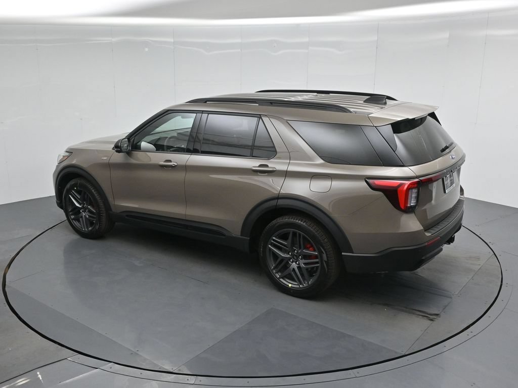 New 2026 Ford Explorer ST-Line w/ ST-Line Street Pack RWD image 46