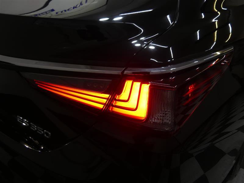 Used 2020 Lexus ES 350 w/ Premium Package image 16