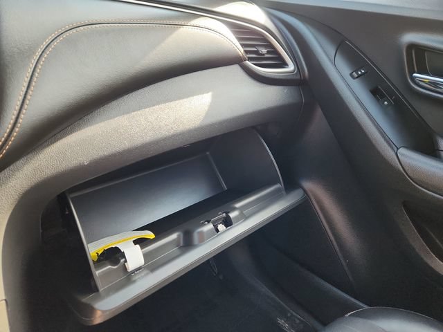 Used 2019 Chevrolet Trax LT w/ LT Convenience Package FWD image 44