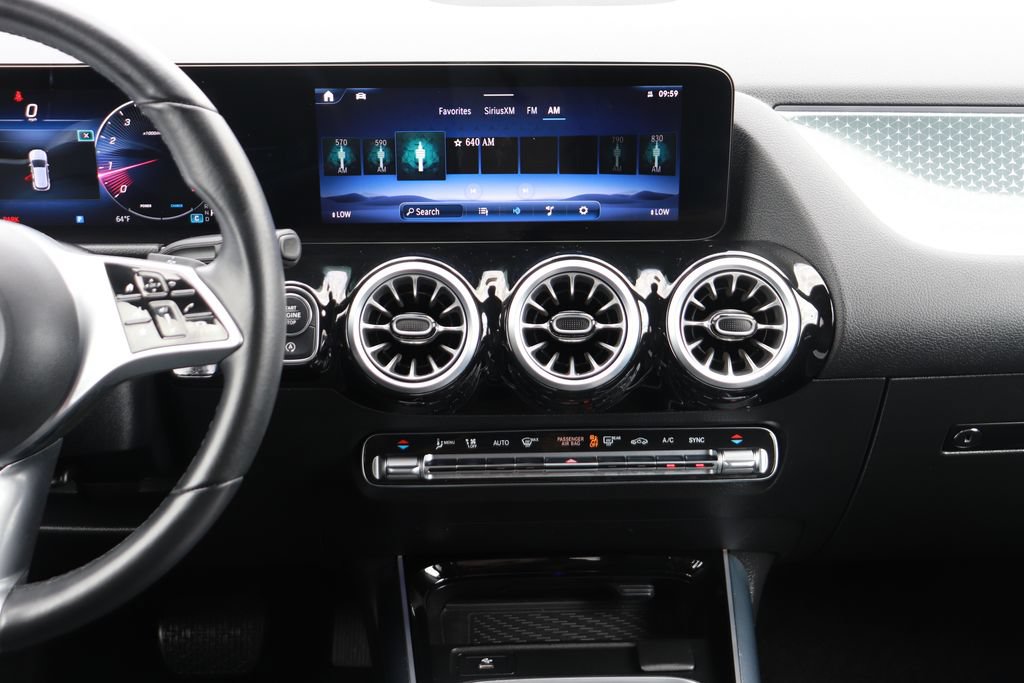 Used 2025 Mercedes-Benz GLA 250 image 16