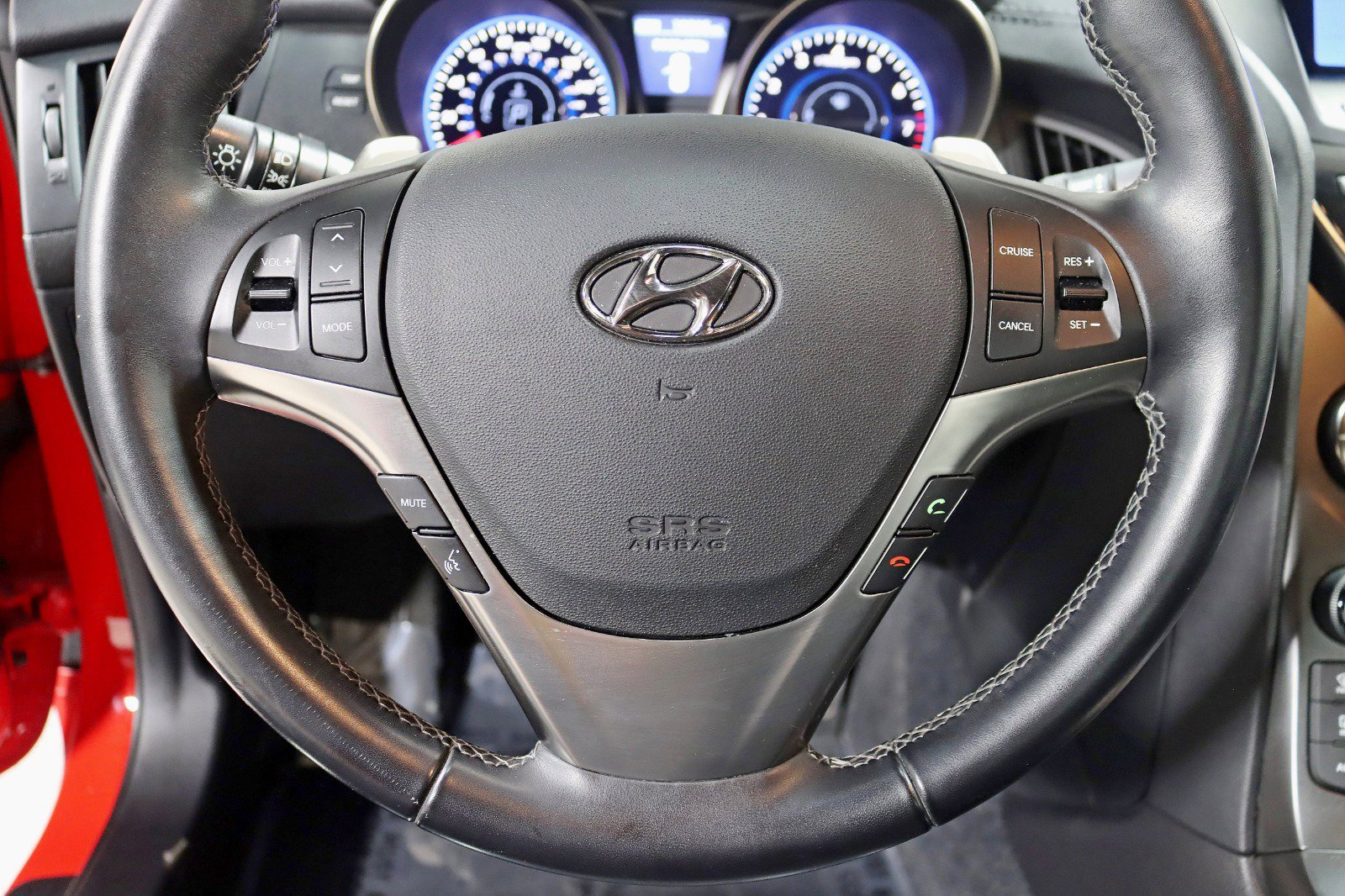 Used 2015 Hyundai Genesis 3.8 image 15