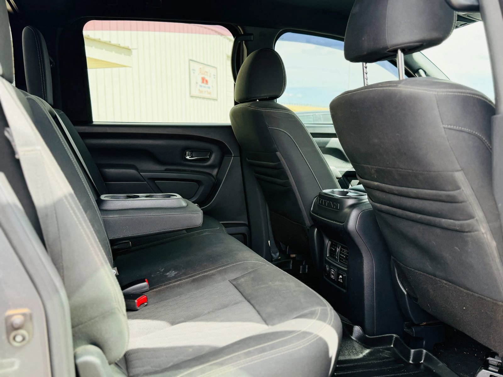 Used 2019 Nissan Titan SV w/ SV Convenience Package AWD/4WD image 21