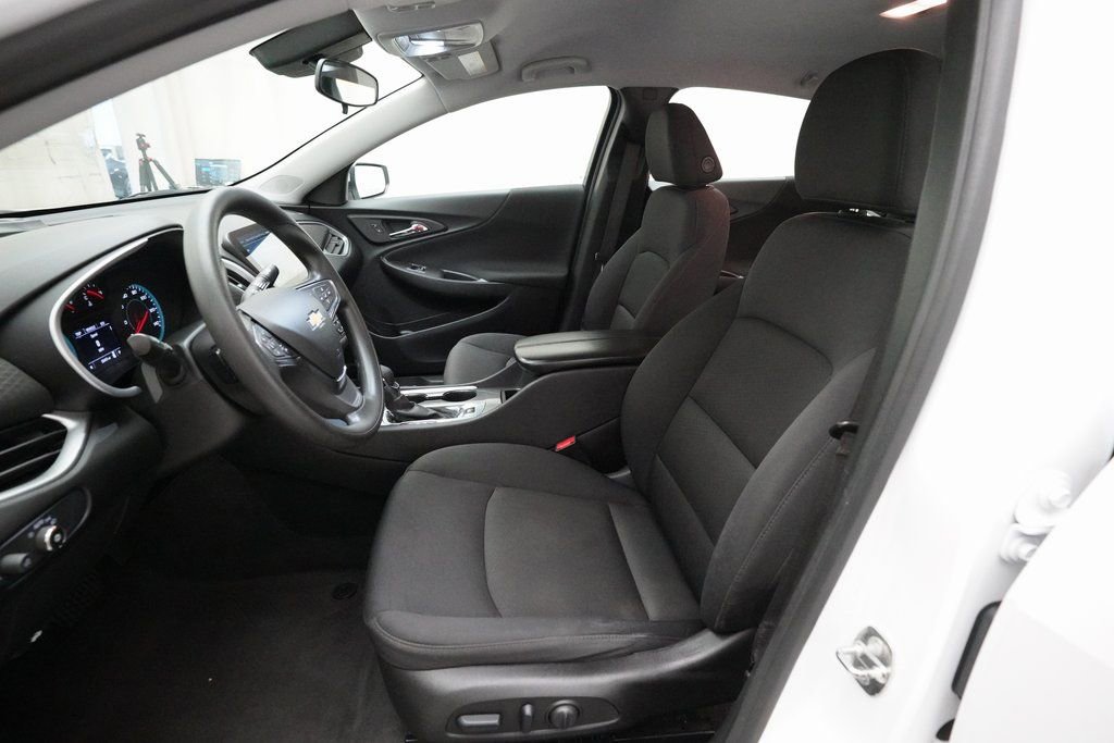 Used 2024 Chevrolet Malibu LT image 7