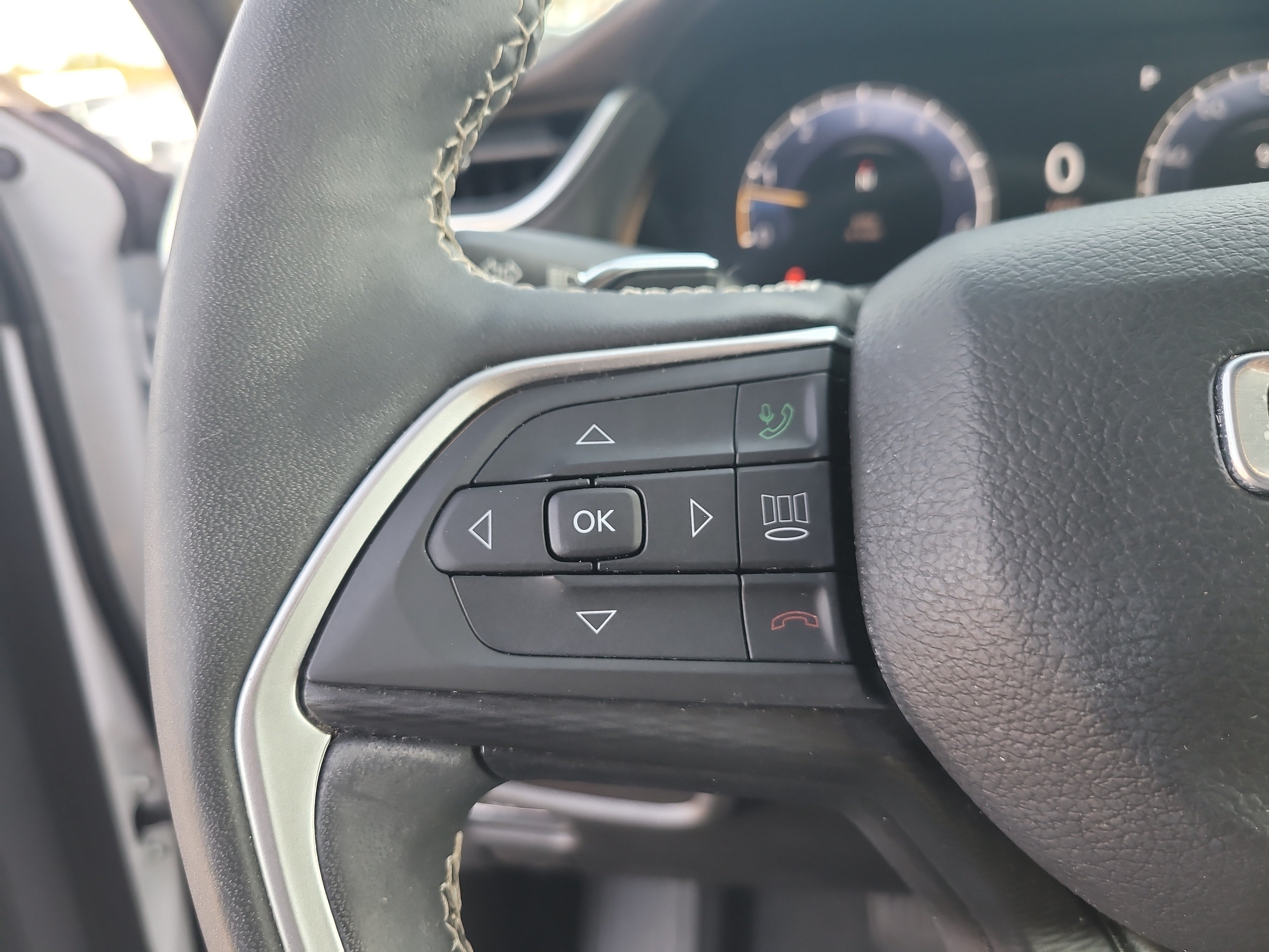 Used 2024 Jeep Grand Cherokee Altitude RWD image 29