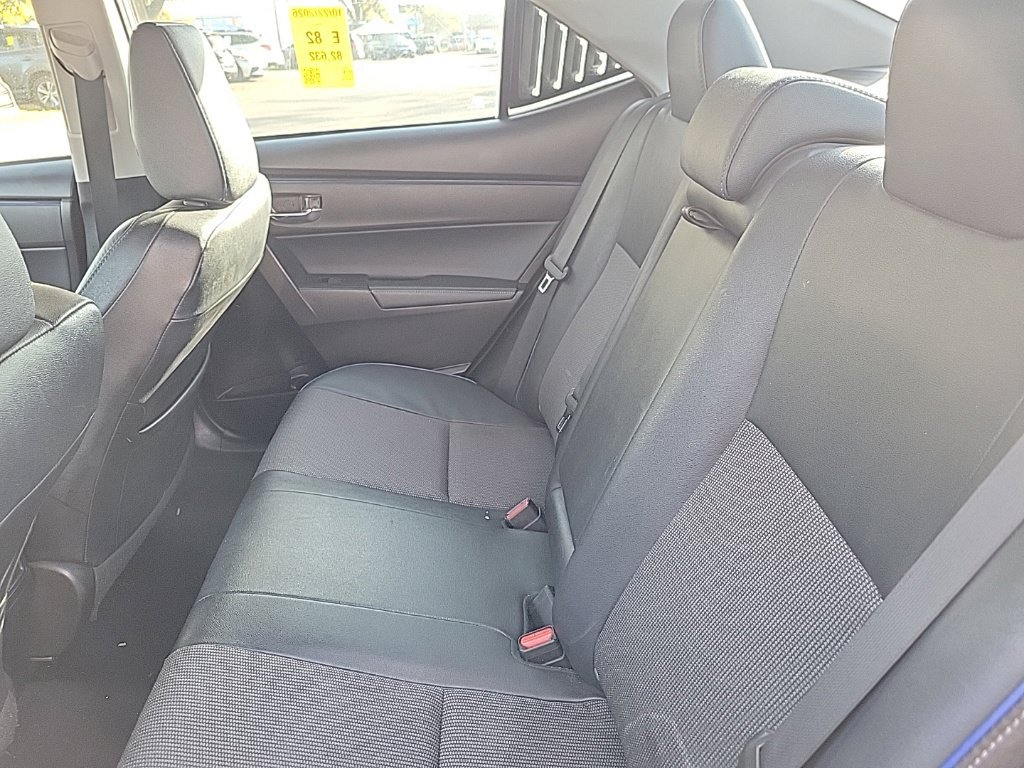 Used 2018 Toyota Corolla SE FWD image 12