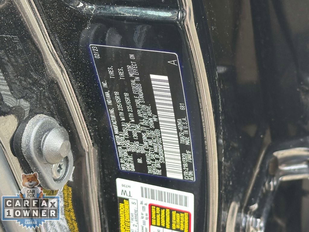 Used 2023 Toyota Highlander XLE image 19