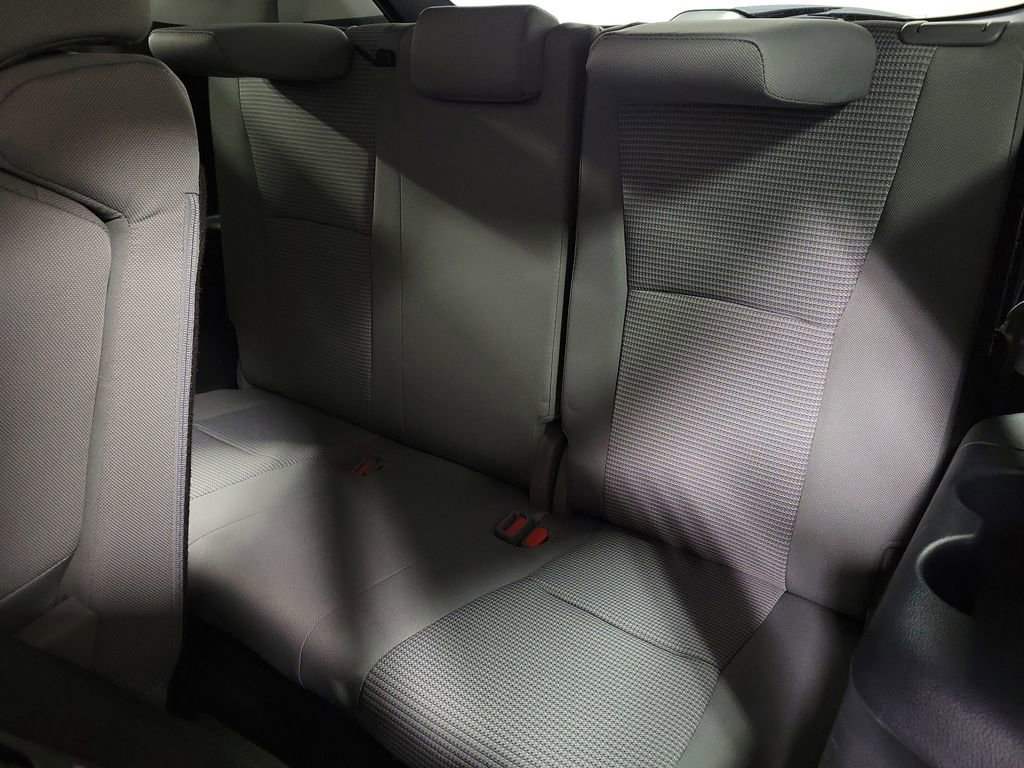 Used 2023 Toyota Highlander L image 21