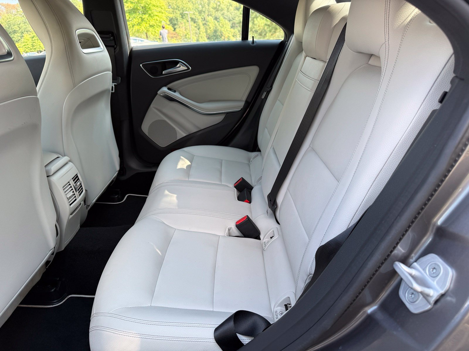 Used 2017 Mercedes-Benz CLA 250 4MATIC image 38