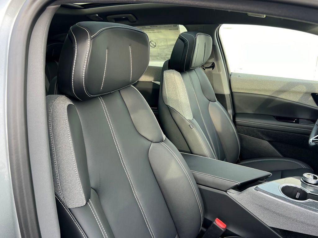 New 2026 Cadillac Optiq Luxury 1 image 23