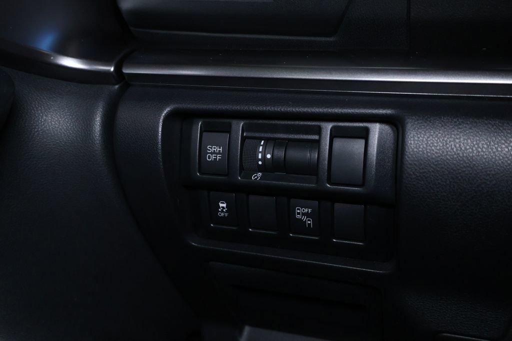 Used 2018 Subaru Crosstrek 2.0i Limited image 27