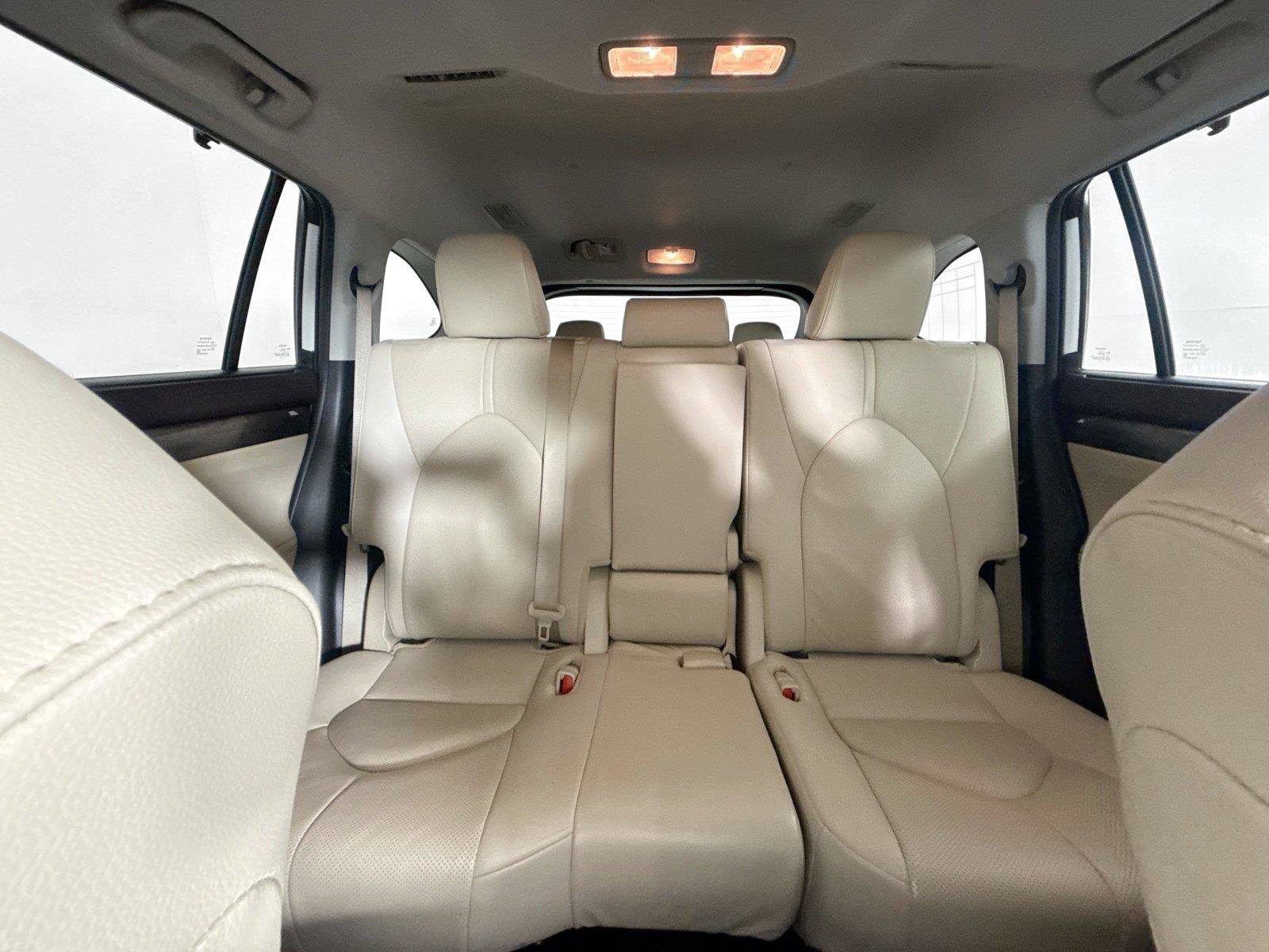 Used 2021 Toyota Highlander Limited FWD image 18
