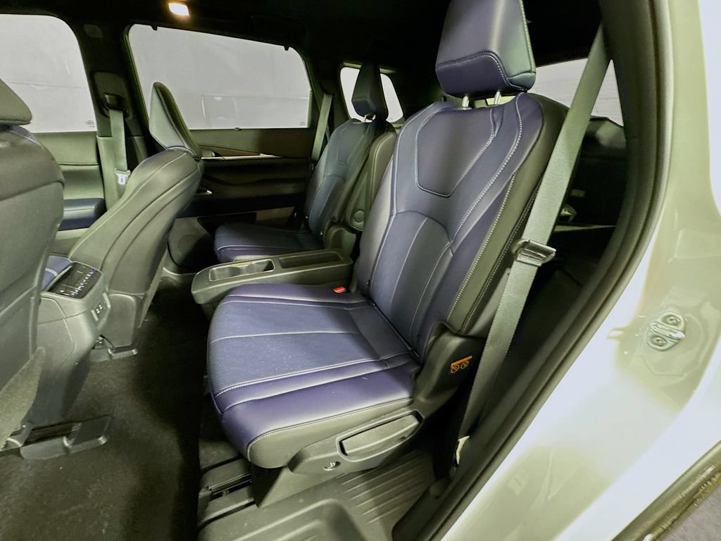 Certified 2026 INFINITI QX60 Sport w/ Dark Cargo Package AWD/4WD image 33