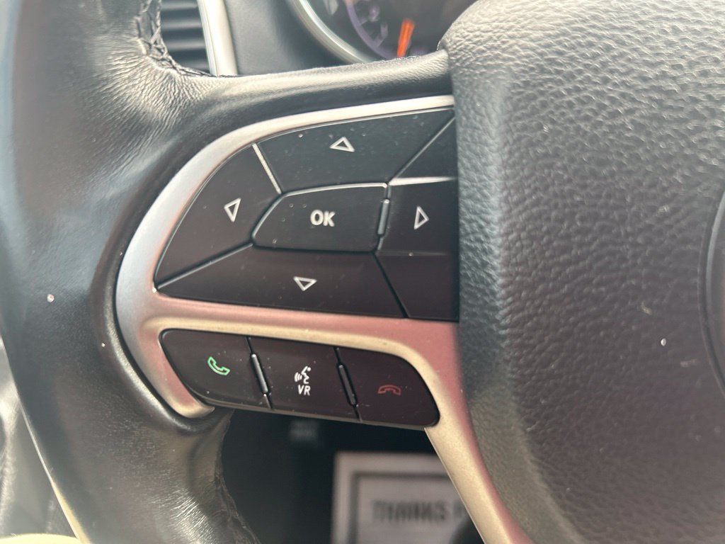 Used 2020 Jeep Grand Cherokee Laredo AWD/4WD image 17