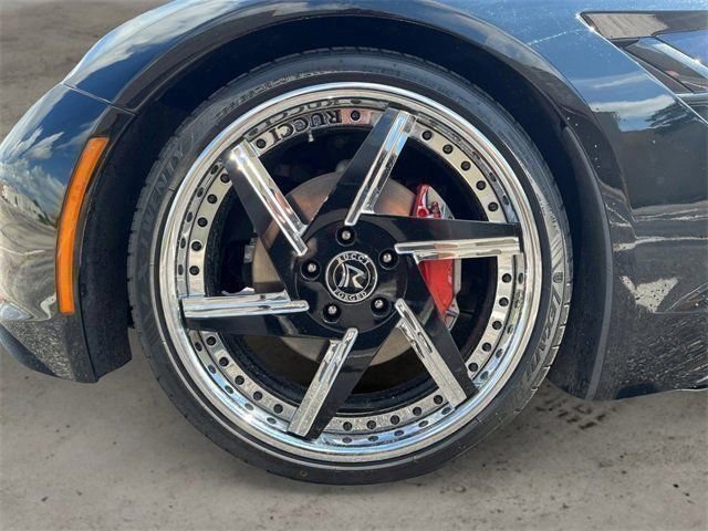 Used 2014 Chevrolet Corvette Stingray Convertible w/ 2LT Preferred Equipment Group image 23