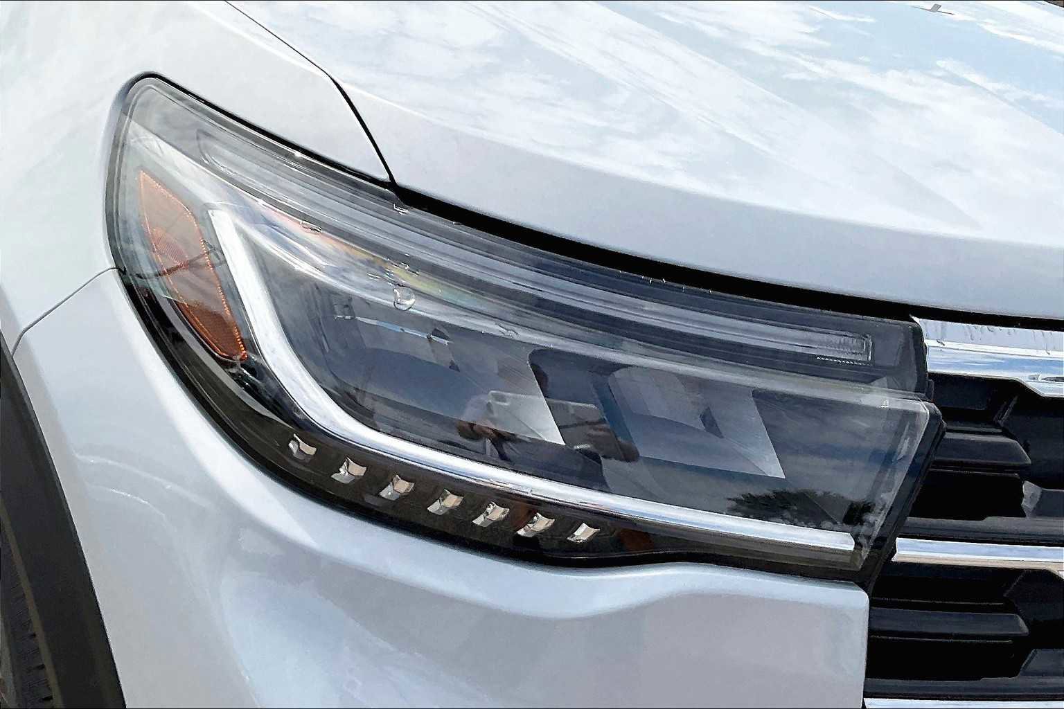 New 2025 Ford Explorer Active w/ Active Comfort Package image 13