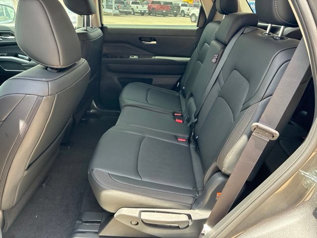 New 2026 Nissan Pathfinder SL FWD image 8