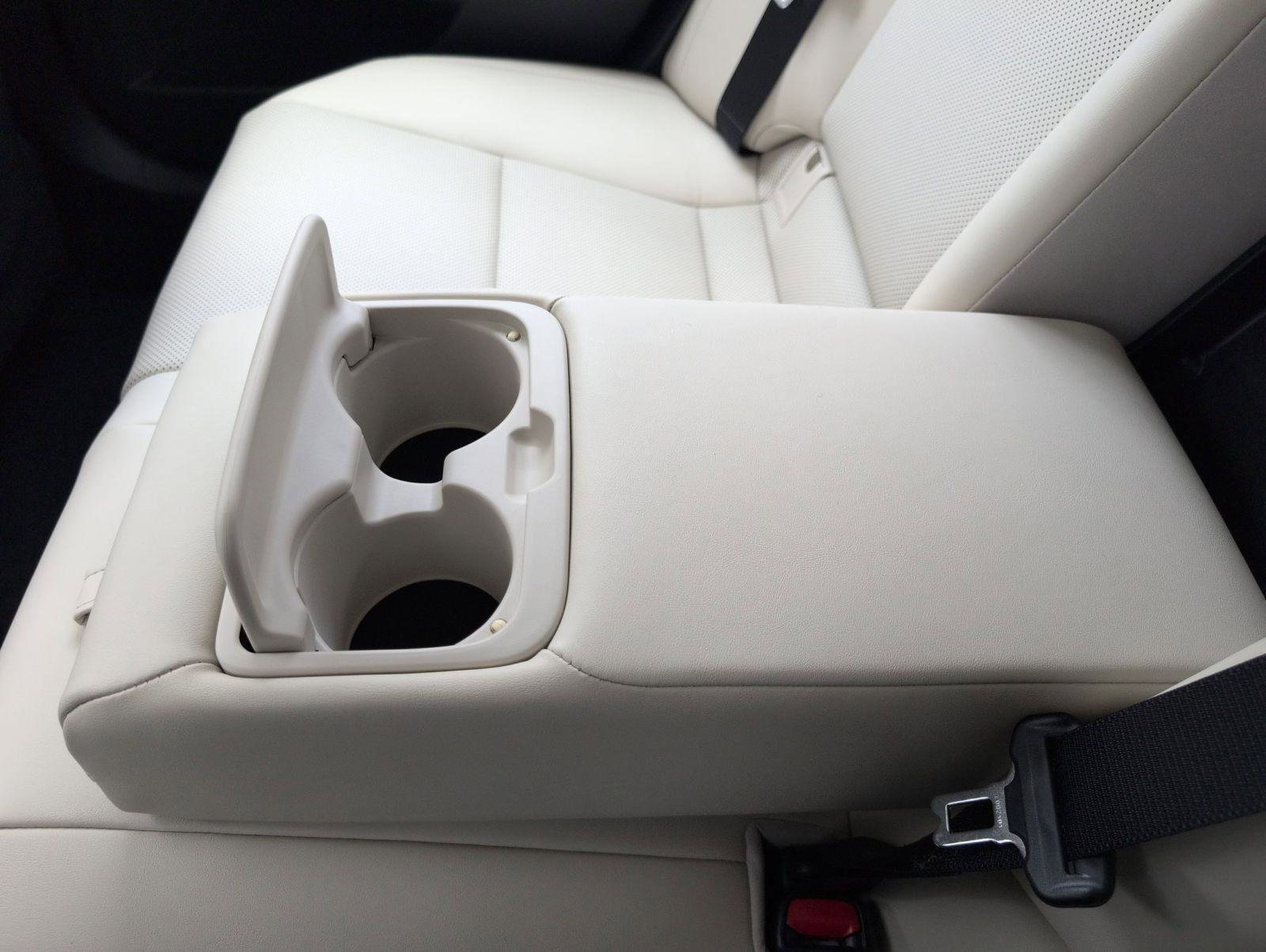 Used 2025 Lexus ES 300h w/ Premium Package image 18