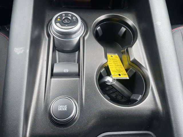 Used 2025 Ford Explorer ST-Line w/ ST-Line Street Pack image 32