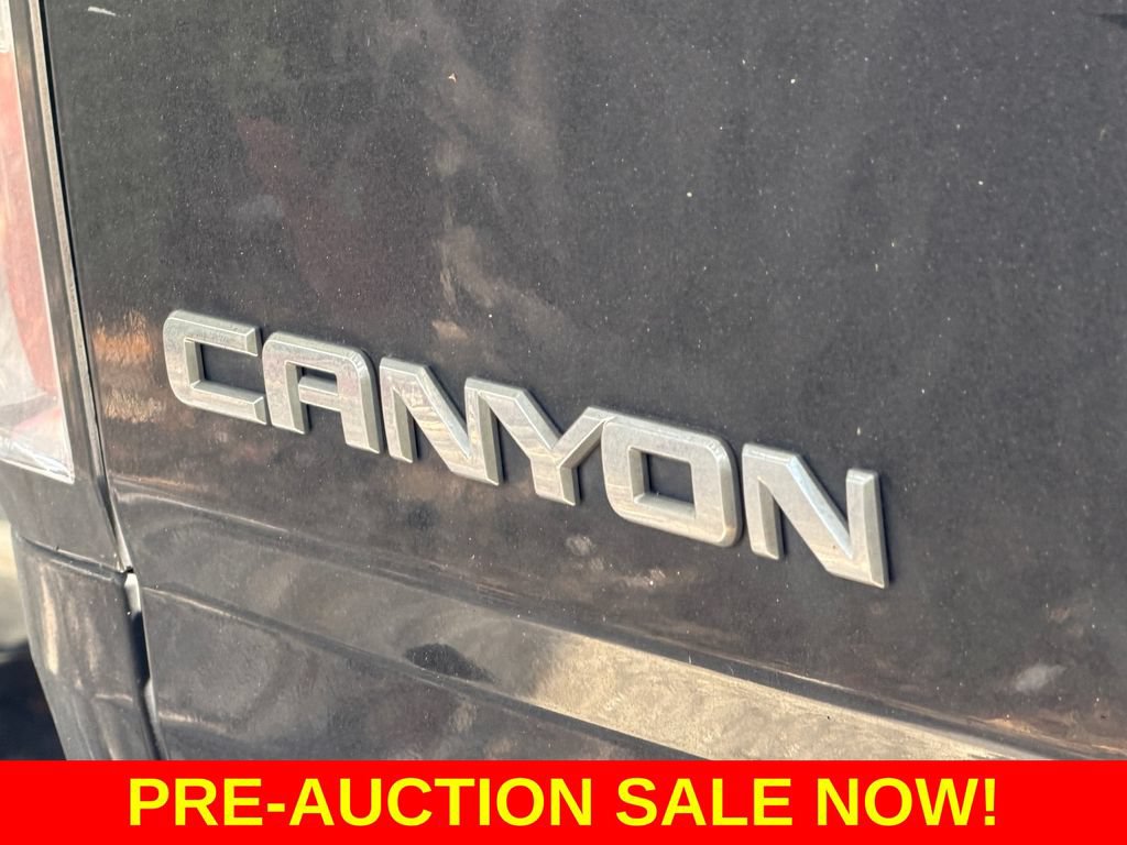 Used 2019 GMC Canyon Denali RWD image 9