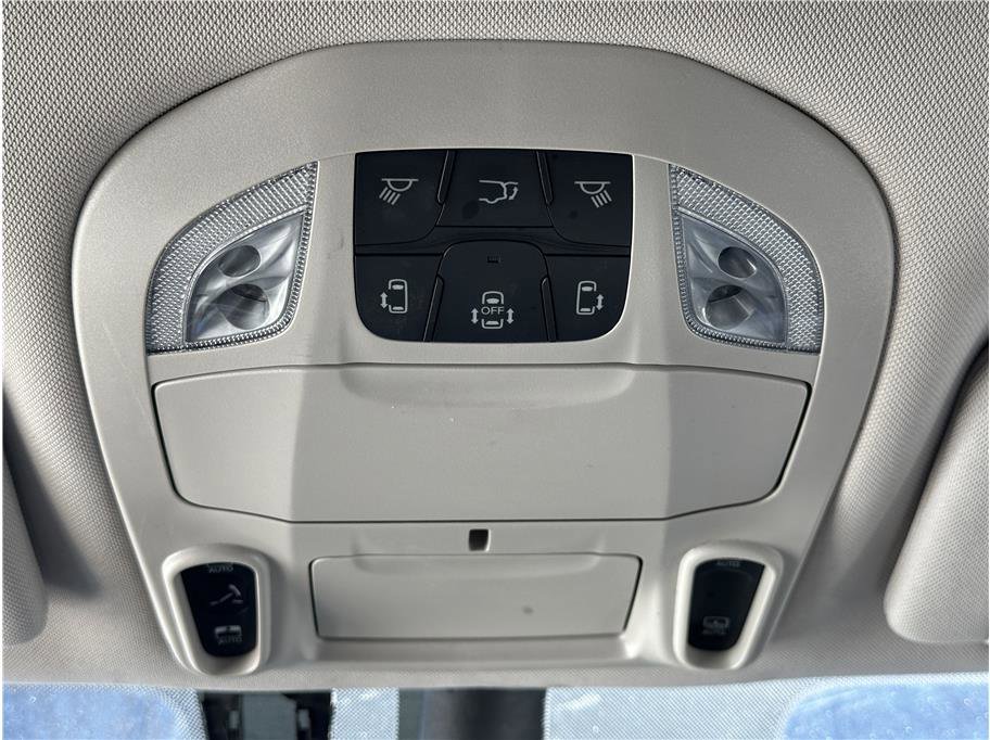 Used 2023 Chrysler Pacifica Limited image 27