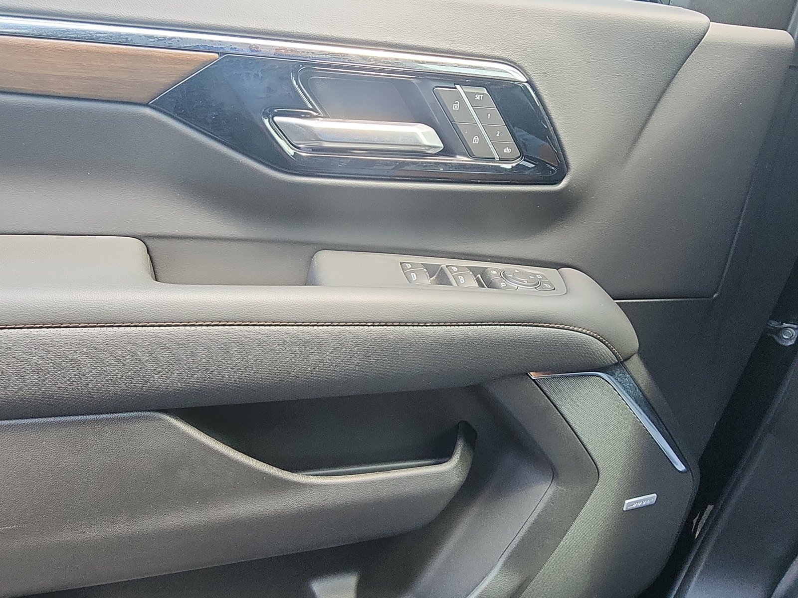 New 2026 Chevrolet Tahoe High Country AWD/4WD image 18