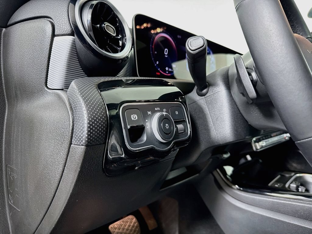 Used 2019 Mercedes-Benz A 220 image 10