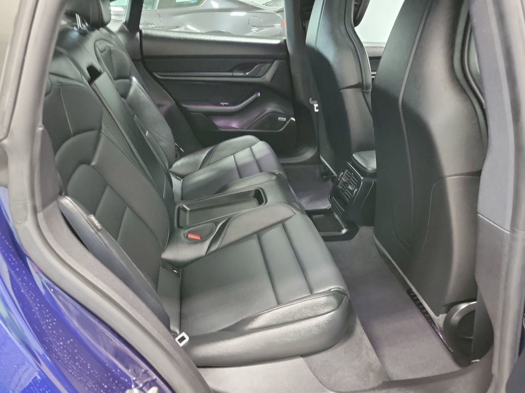 Used 2021 Porsche Taycan image 27