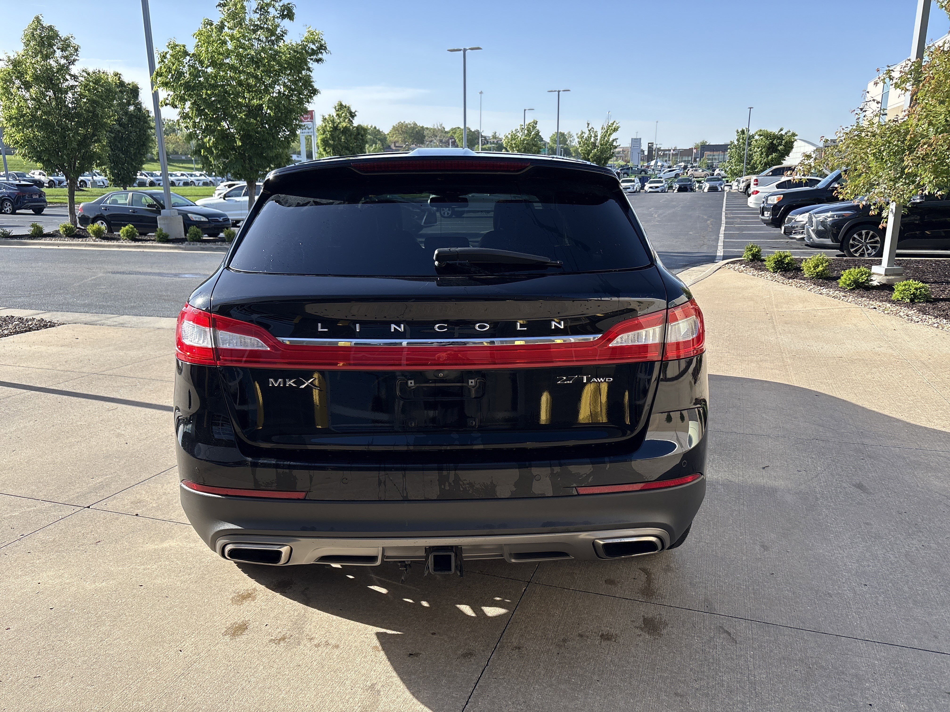 Used 2017 Lincoln MKX Reserve w/ Luxury Package AWD/4WD image 15