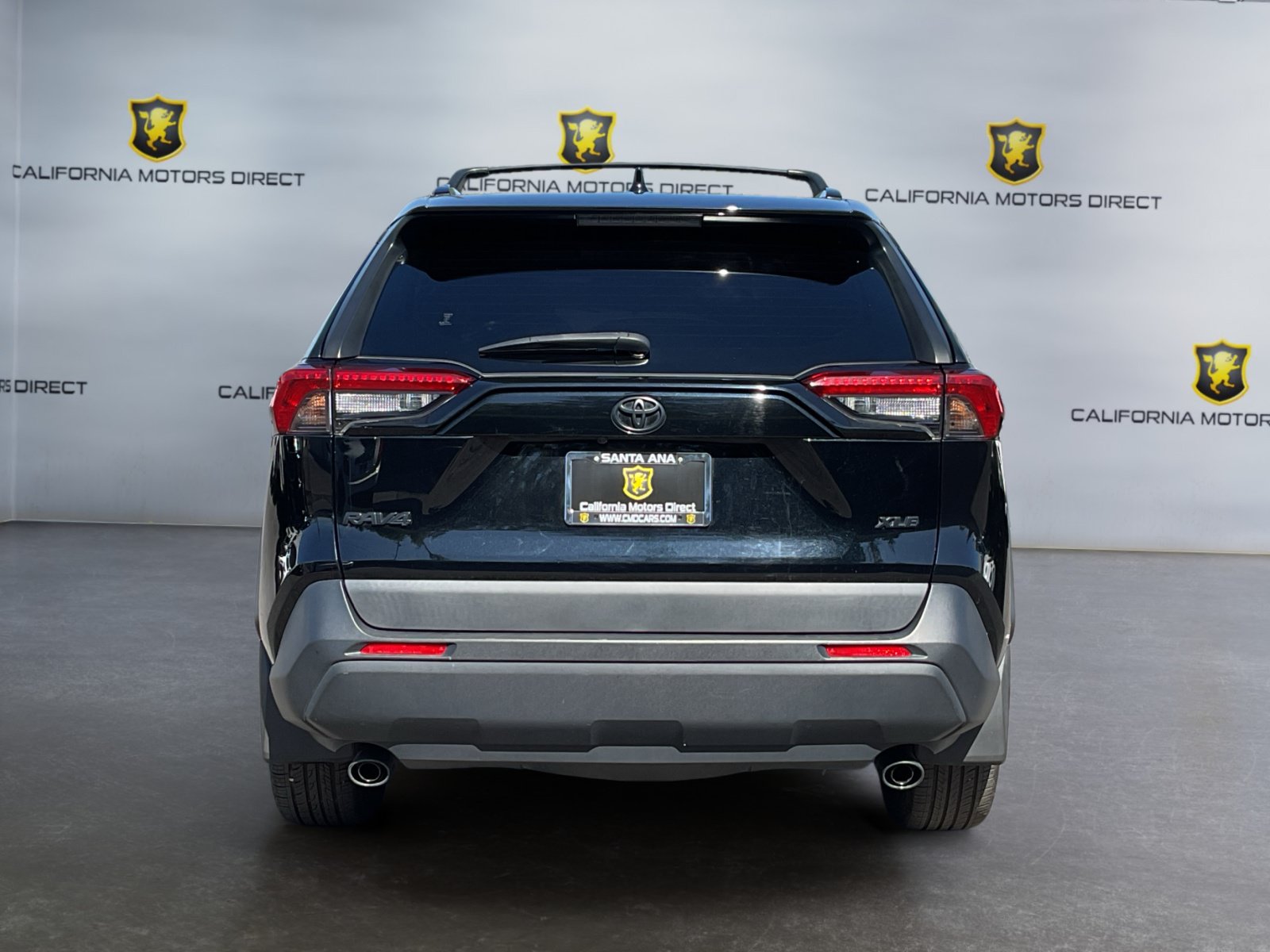 Used 2023 Toyota RAV4 XLE Premium FWD image 6