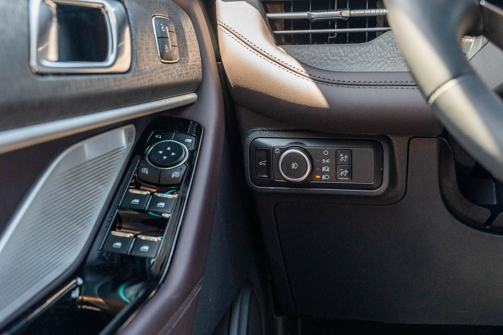 New 2026 Ford Explorer Platinum RWD image 23