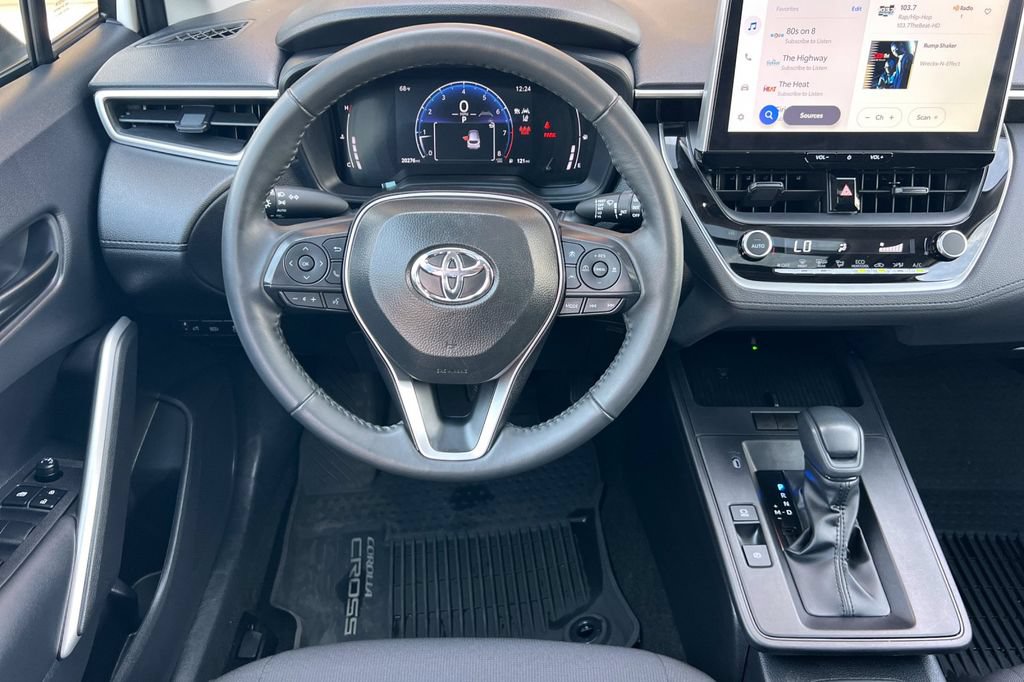 Certified 2026 Toyota Corolla Cross LE w/ Moonroof Package FWD image 17