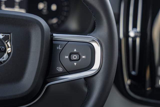 Used 2026 Volvo XC40 B4 Plus w/ Protection Package Premier FWD image 29