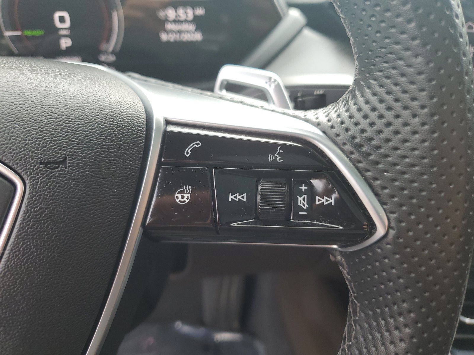Used 2023 Audi e-tron GT Prestige AWD/4WD image 31