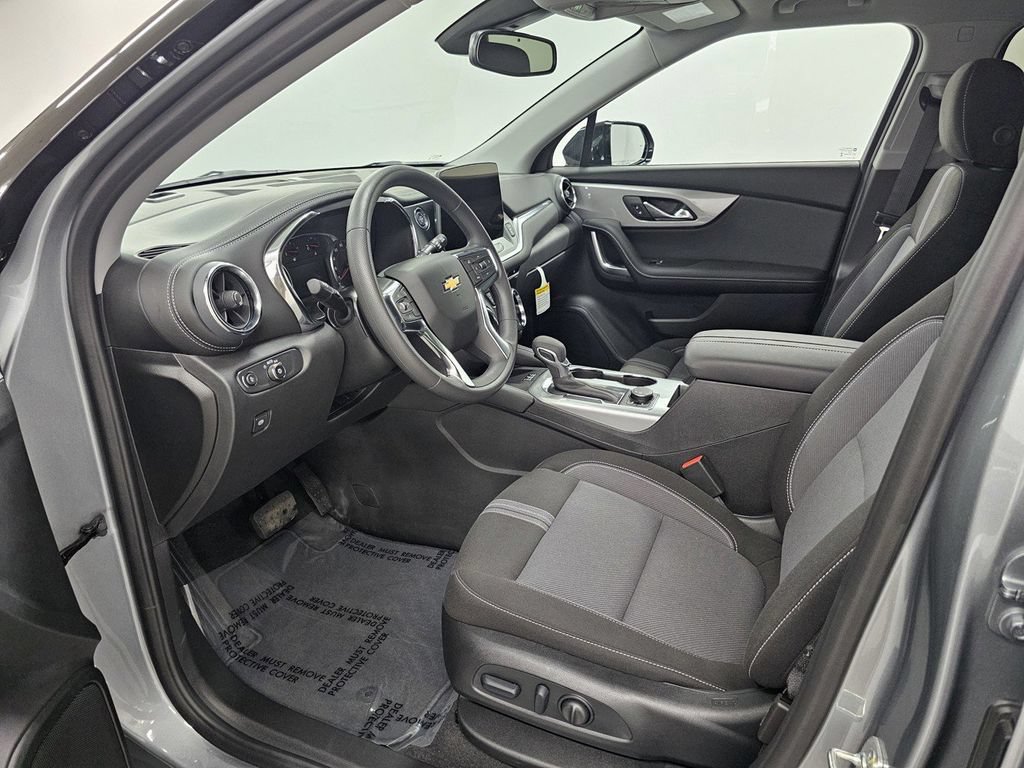 Used 2026 Chevrolet Blazer LT w/ Convenience Package FWD image 15