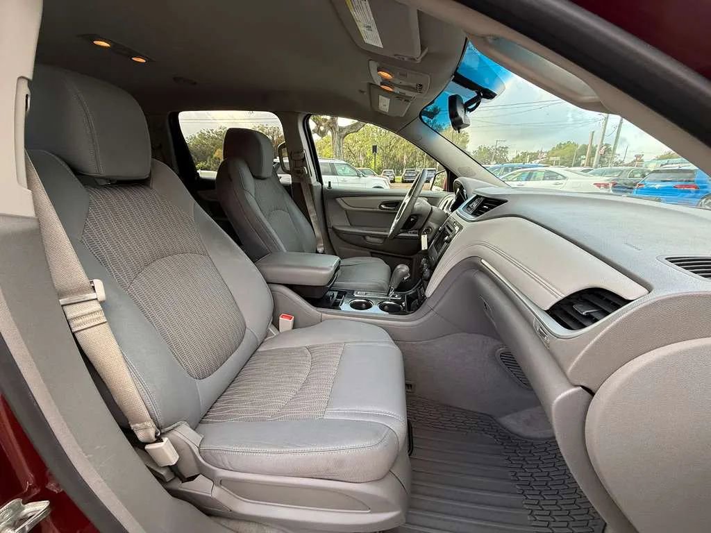 Used 2015 Chevrolet Traverse LT w/ Style and Technology Package AWD/4WD image 21