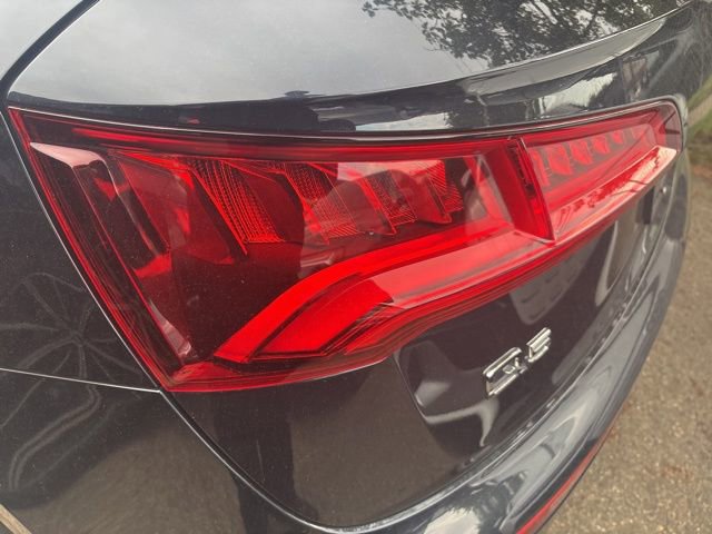 Used 2018 Audi Q5 2.0T Premium Plus w/ Premium Plus Package AWD/4WD image 6